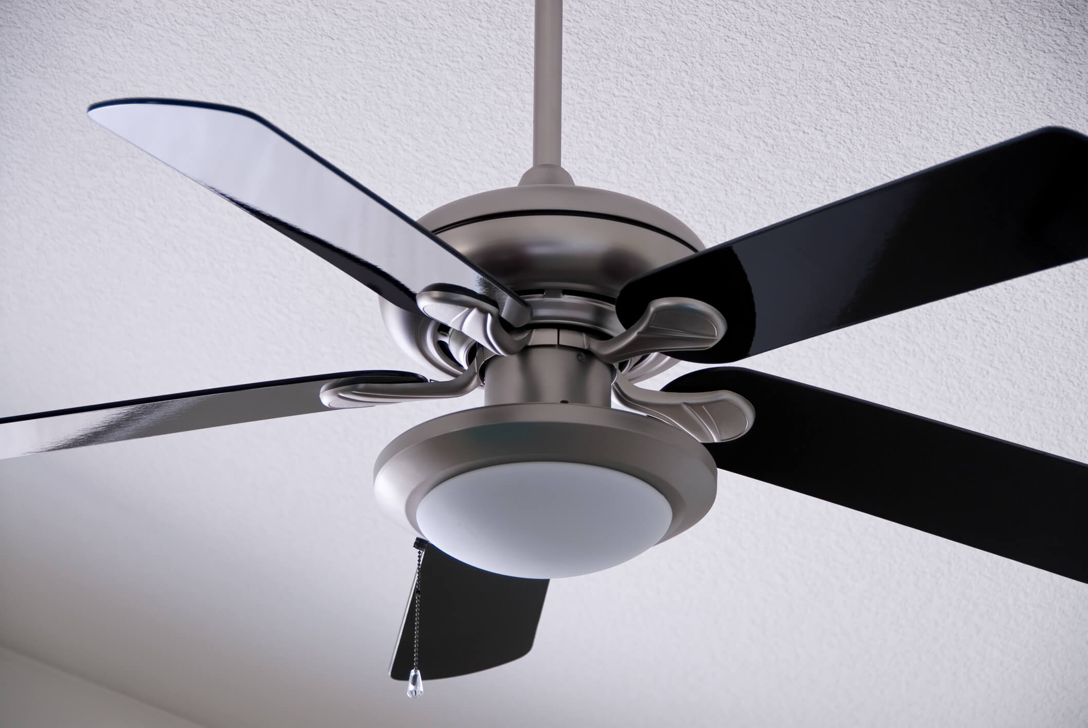 What Direction Should my Ceiling Fan Spin During the Summer?
